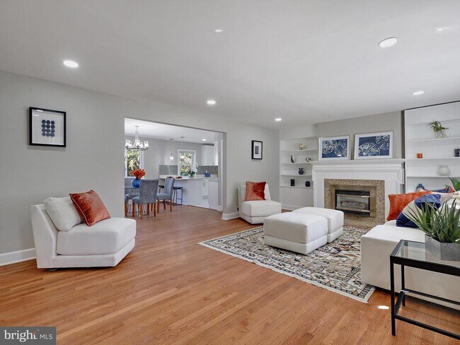 Foto del edificio - 4502 Elmwood Rd