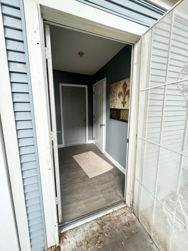 6600 N Dixon Ave Unit Studio efficiency, garage, Tampa, FL 33604 6600