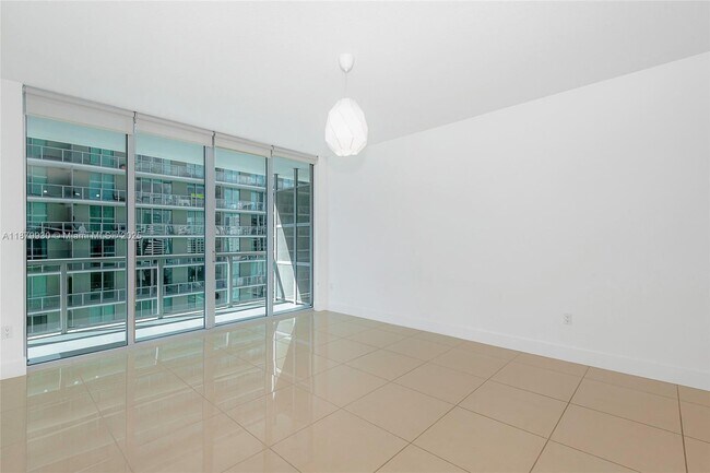 Foto del edificio - 1111 SW 1st Ave