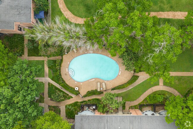 Piscina - Colony Oaks