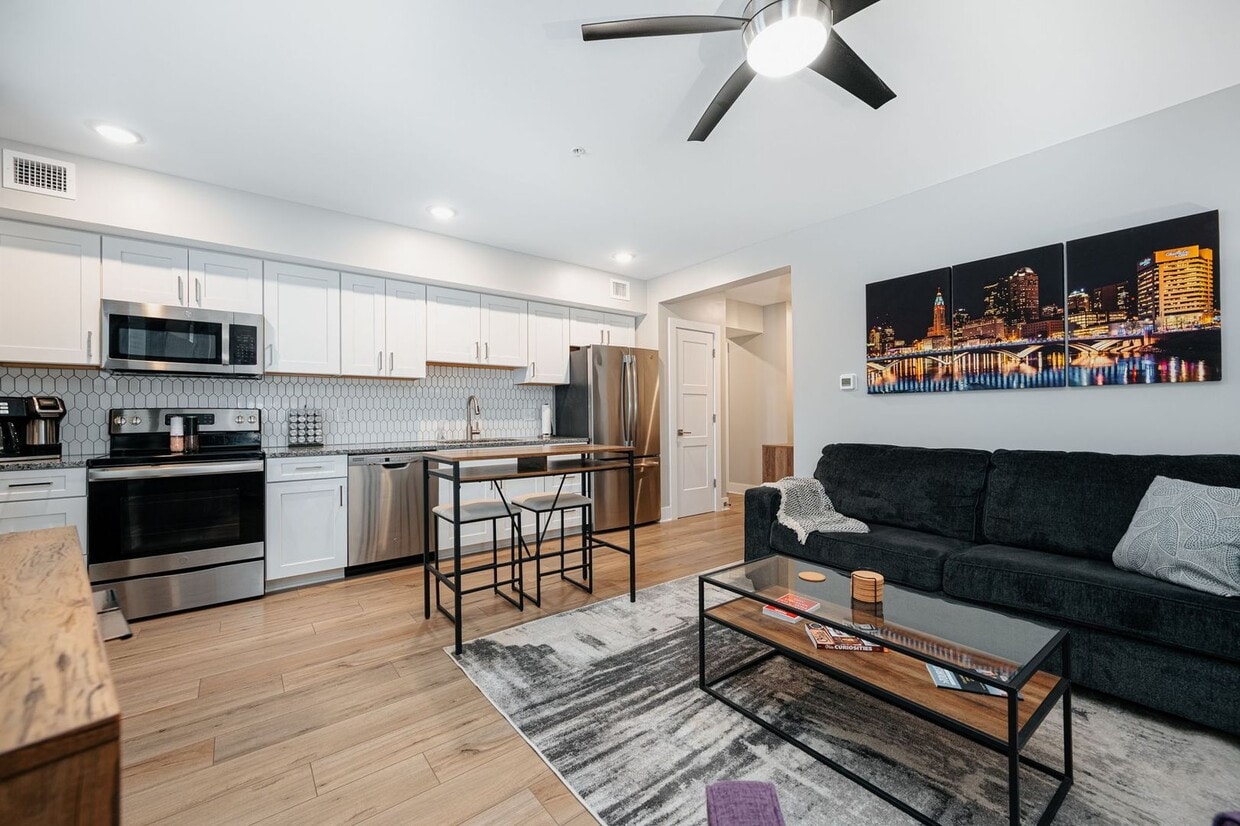 Foto principal - Short North! Fully Furnished 1 Bedroom, 1 ...