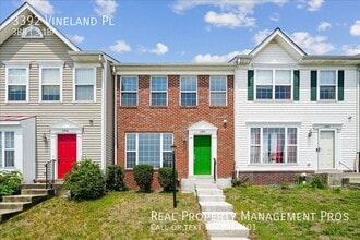 Building Photo - 3392 Vineland Pl