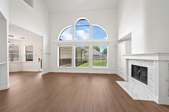 Foto del edificio - 17314 Laguna Trail Dr