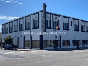 Building Photo - 800 S Pacific Ave