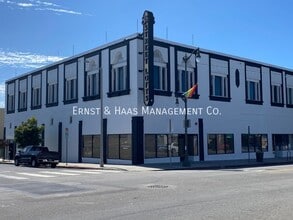 Building Photo - 800 S Pacific Ave