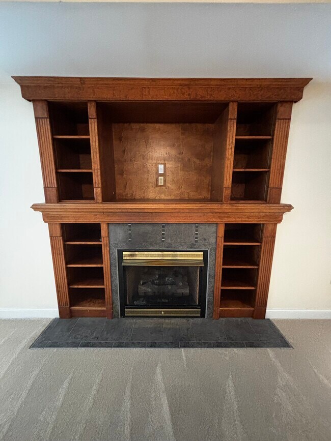 Foto del edificio - 14116 Spruce Ave