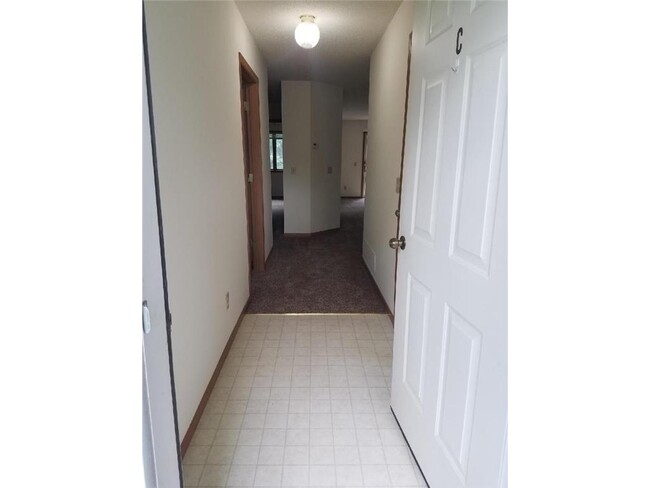 Building Photo - 1232 Spruce Ct