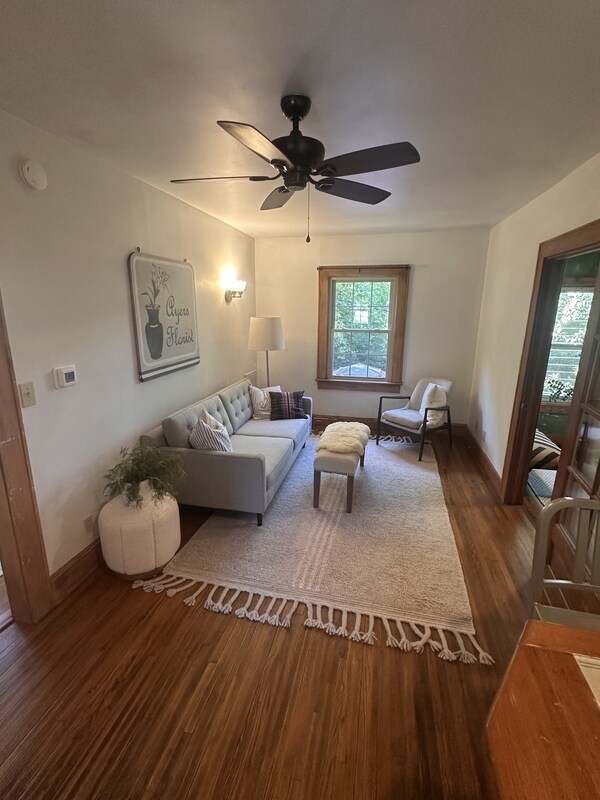 Foto del edificio - 1012 E 35th St