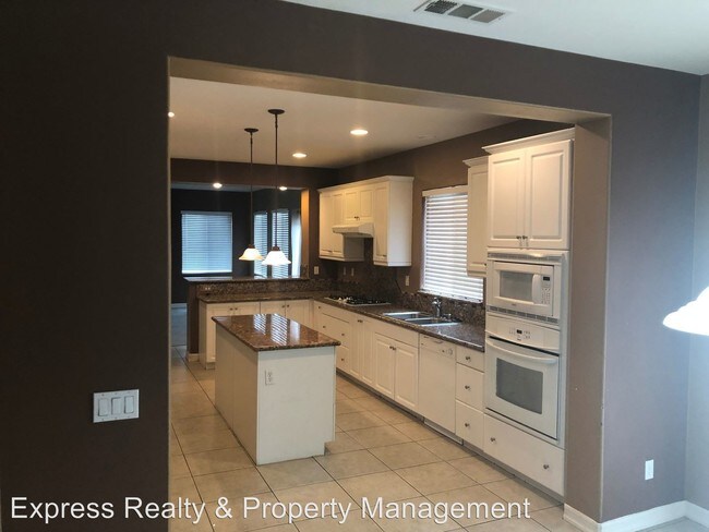 Building Photo - 5 br, 3 bath House - 370 CALDERA ST
