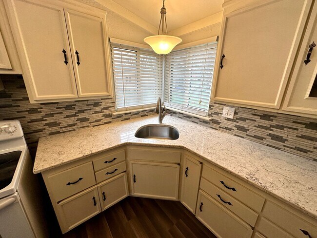 Foto del edificio - 3112 Delaney St