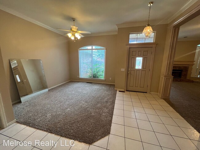 Building Photo - 4 br, 2 bath House - 700 Colony Drive