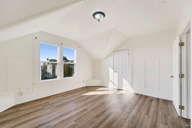 Building Photo - 302 Carolina St