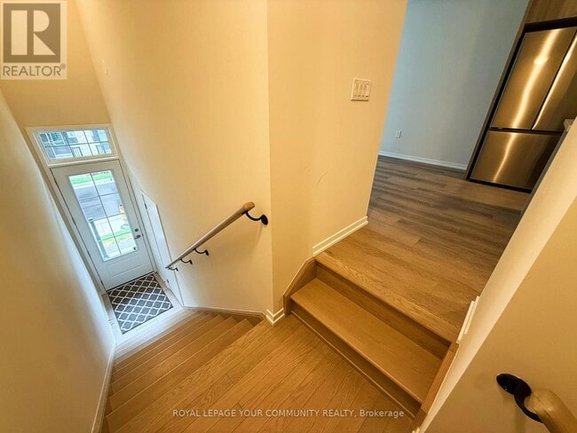 Building Photo - 42 Arbour Grn Cres