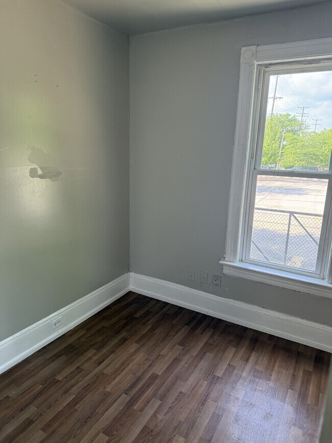 Building Photo - 2460 N 30th St