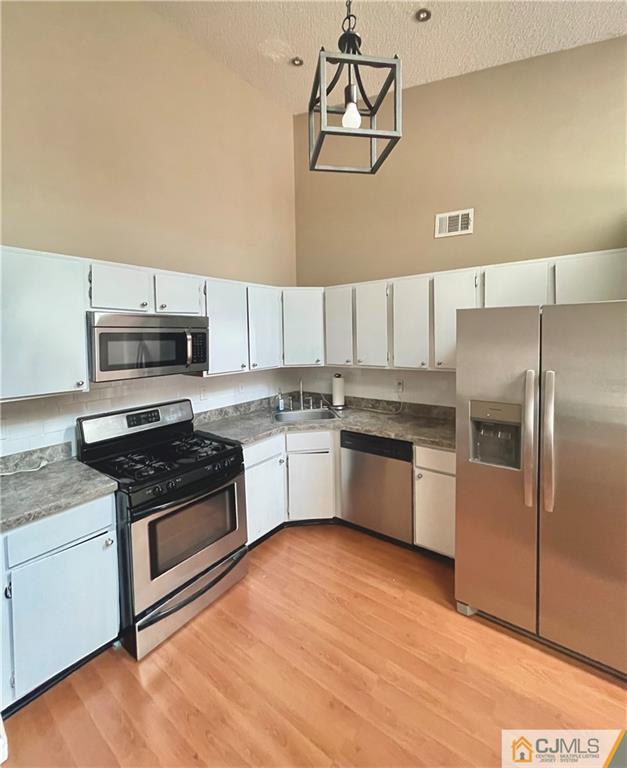 Building Photo - 330 Wimbeldon Ct