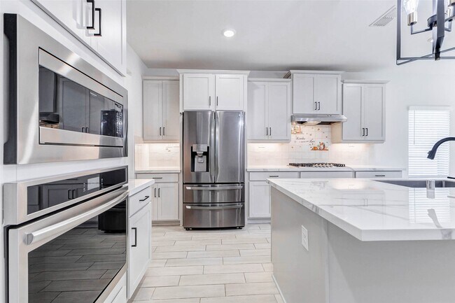 Building Photo - 30711 Thicket Ct