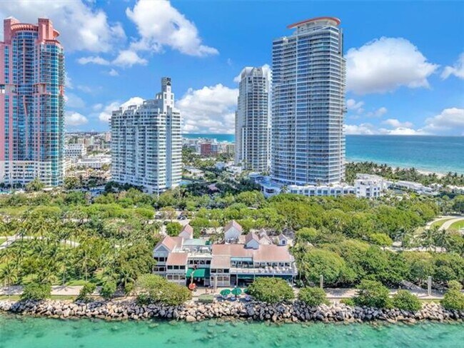 Building Photo - 100 South Pointe Dr