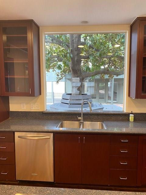 Foto del edificio - 2132 Tangley St