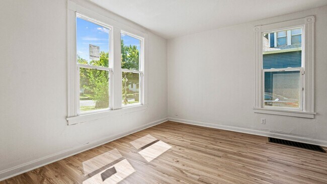 Foto del edificio - COMING SOON! 3 Bedroom House