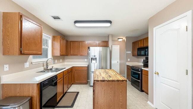 Building Photo - 638 Coral Harbor