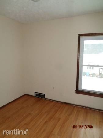 Foto del edificio - 4 br, 2 bath Apartment - 262 Webster Ave
