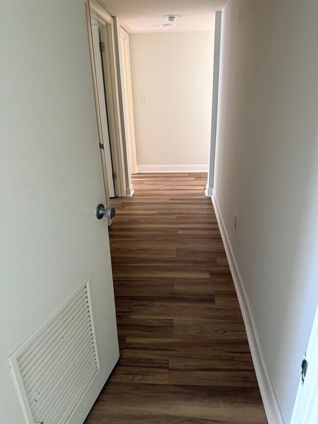 Foto del edificio - Beautiful Highrise 2 bed 2 bath