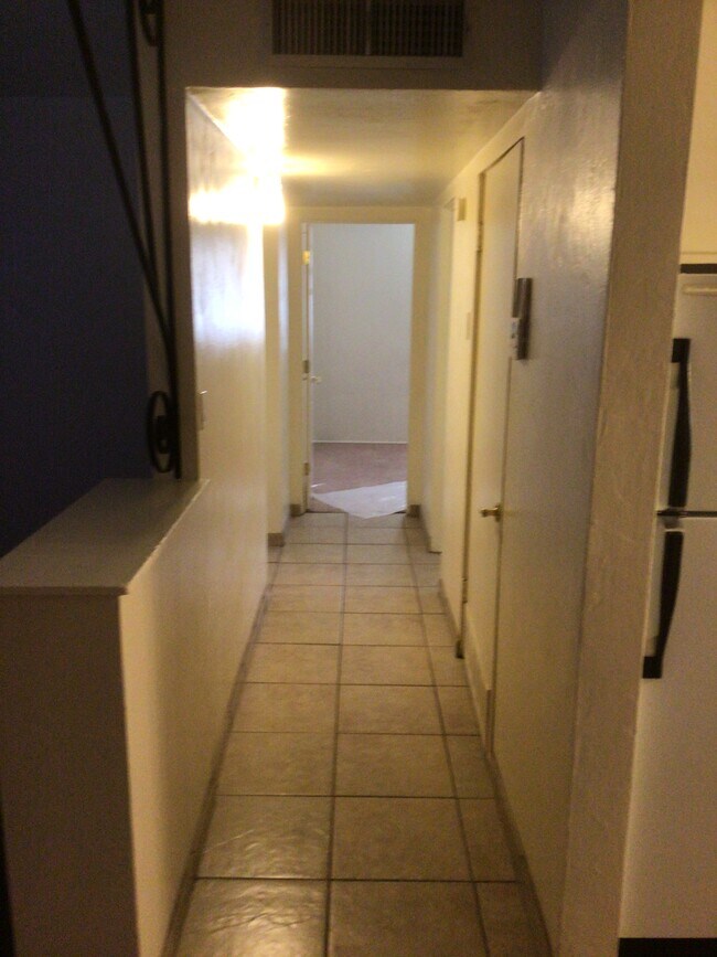 Foto del edificio - 4752 E 2nd St