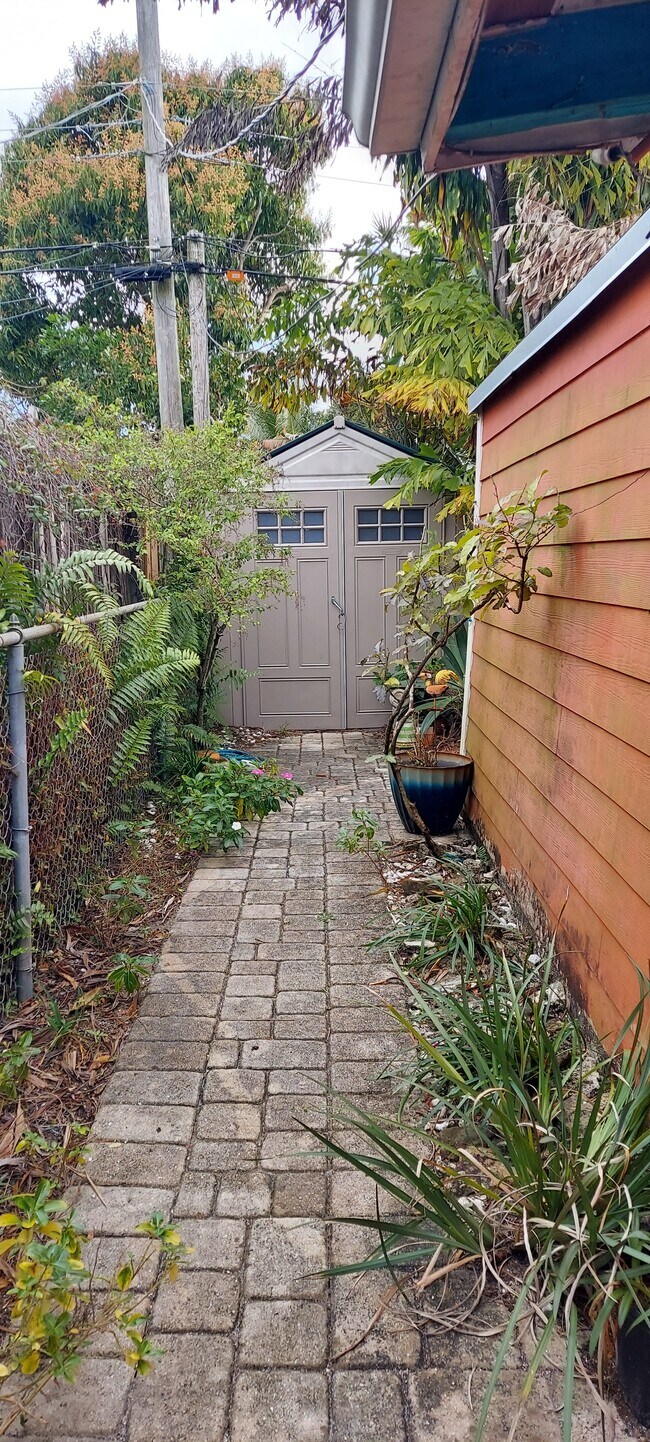 Foto del edificio - 1640 NE 7th Ave