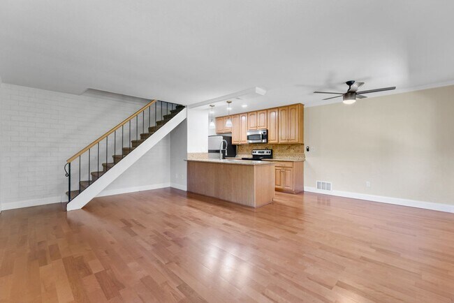 Foto del edificio - 1355 42nd Ave #2