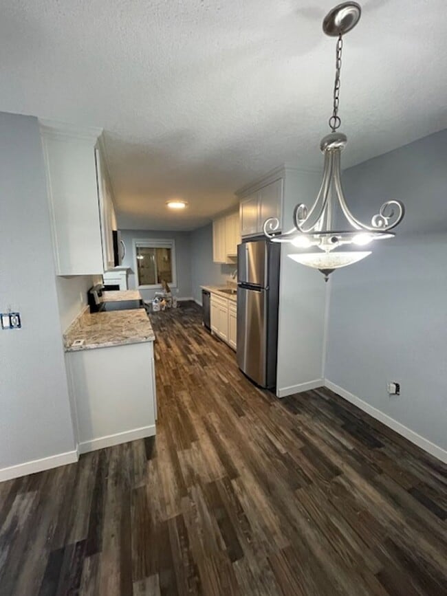 Photo - Fully Renovated 3BD/2.5BA Urban Retreat with Garage, Fireplace & Private Patio – SE Portland! Townhome