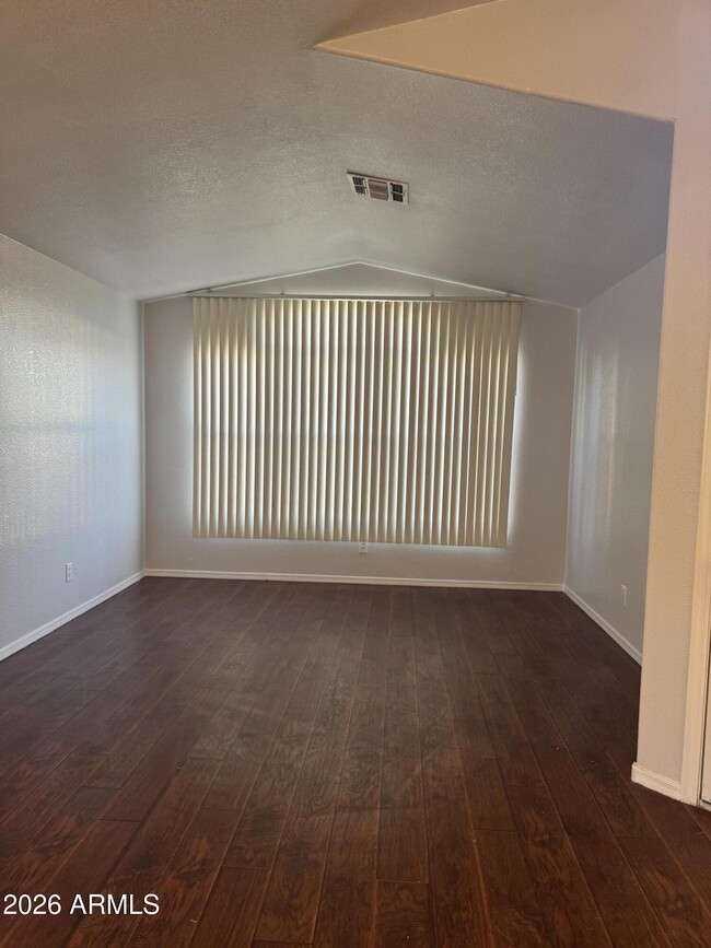 Foto del edificio - 1710 N 125th Ln