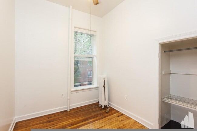 Building Photo - 2 bedroom in Chicago IL 60613