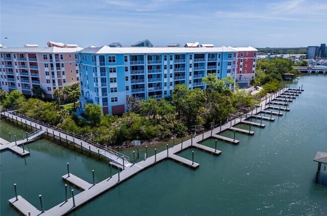 Foto del edificio - 6 Riverwalk Drive