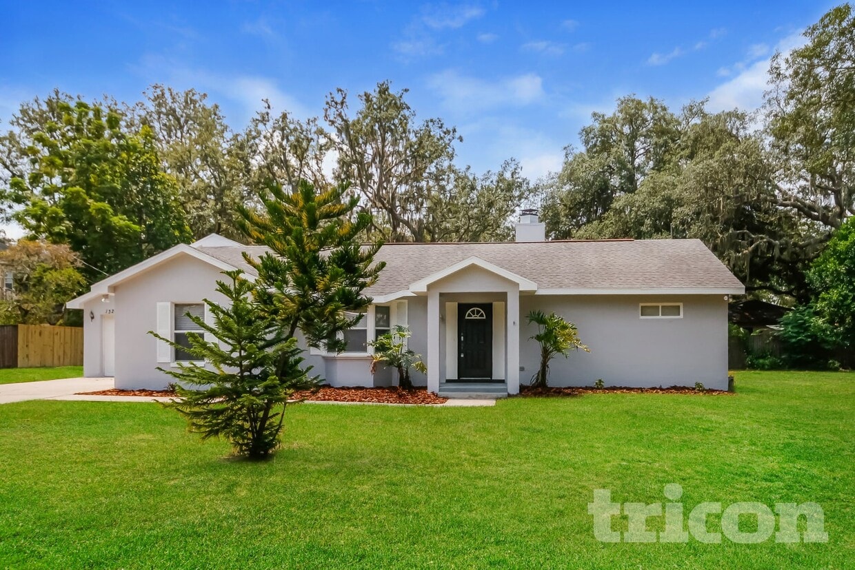 Foto principal - 13210 Maple St