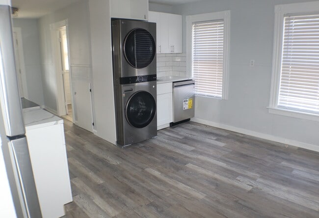 Building Photo - 10 Foley Ave