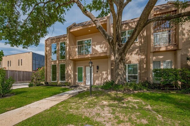 Building Photo - 1115 Augusta Dr