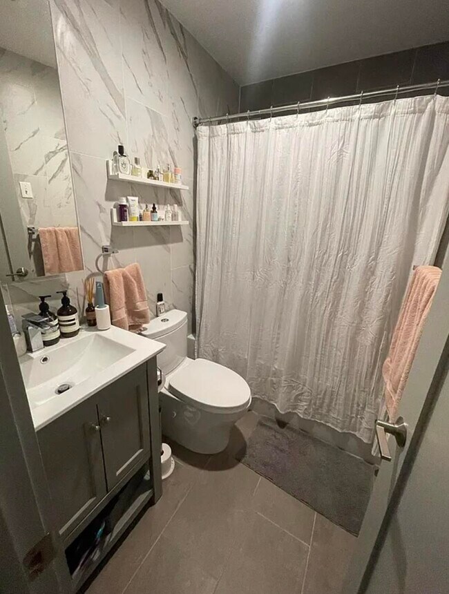 Foto del edificio - 287 Hawthorne St