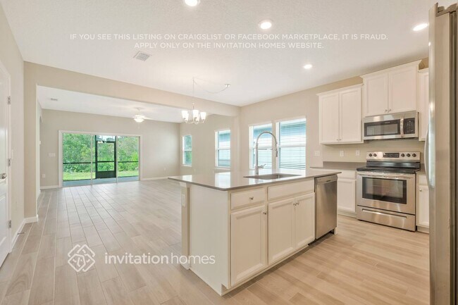 Foto del edificio - 423 Stone Arbor Ln