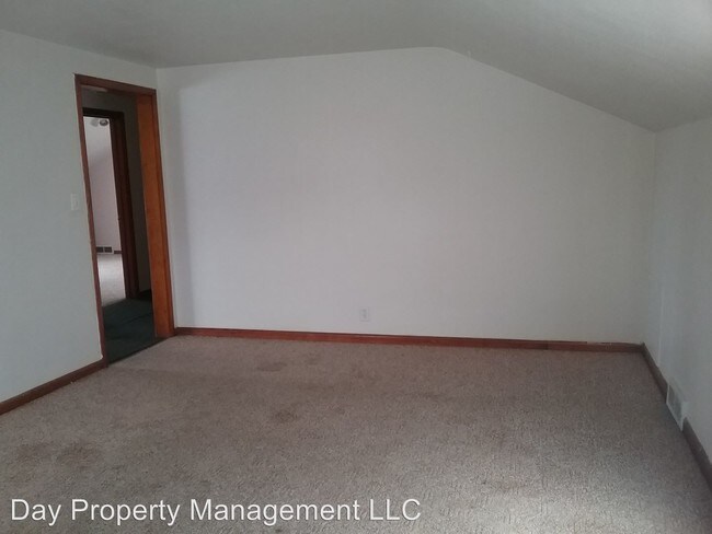 Building Photo - 818 Martin St