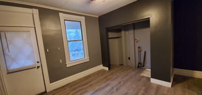 Foto del edificio - Monessen Updated 3 Bedroom 1 Bath House:  ...