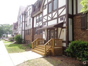 Building Photo - 9433 86th Ct