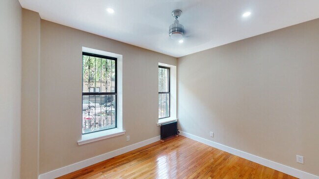 Foto del edificio - 180 Claremont Ave