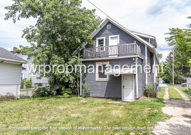 Building Photo - 4 bed 1 bath home in West Toledo