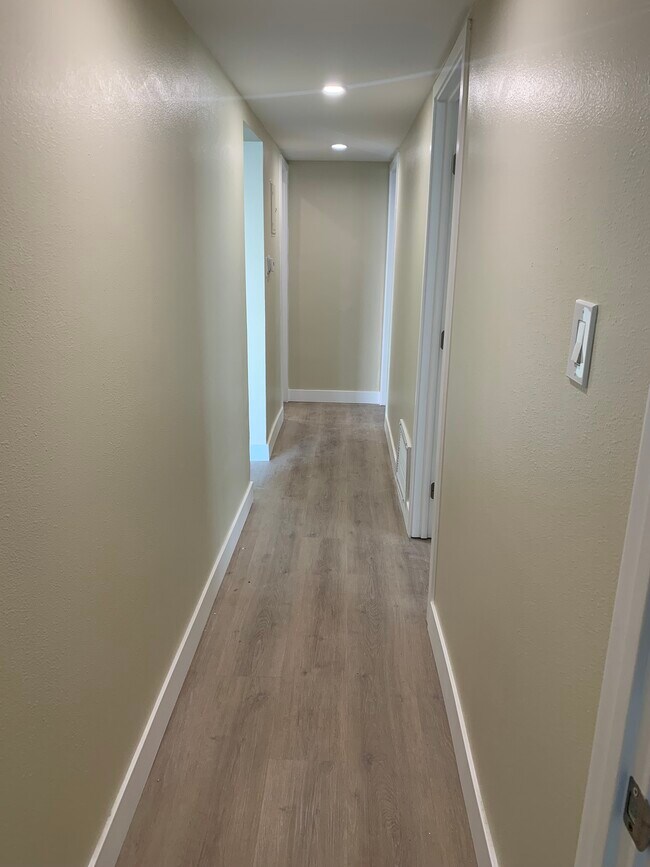 Building Photo - 21035 Bryant St