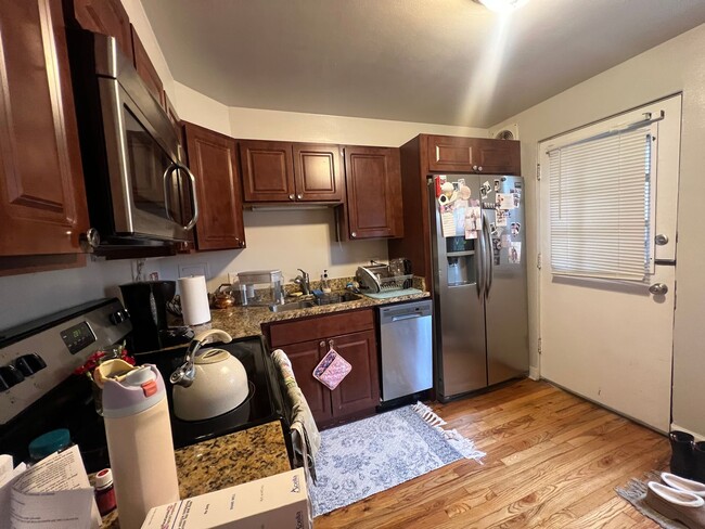 Foto del edificio - Ravenswood Renovated 1 Bedroom