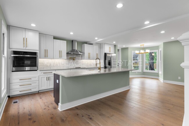 Building Photo - LOVELY 4 BEDROOM HOME...ALL FARRAGUT SCHOO...