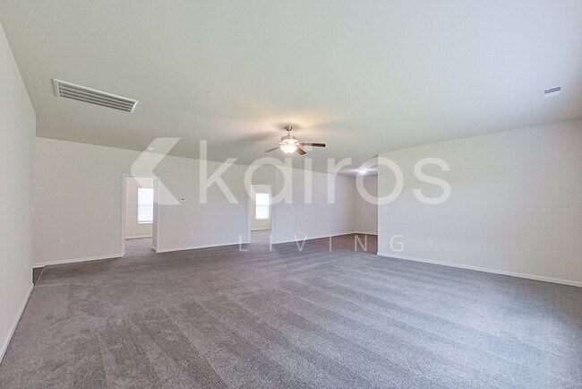 Building Photo - 10757 Bent Brook Dr