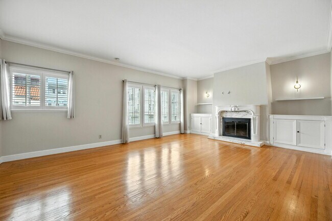 Foto del edificio - 2129 Bay St