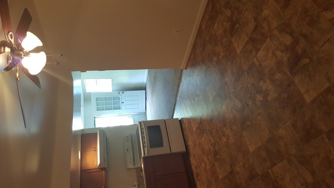 Foto del edificio - 4005 Saint Leonard Rd