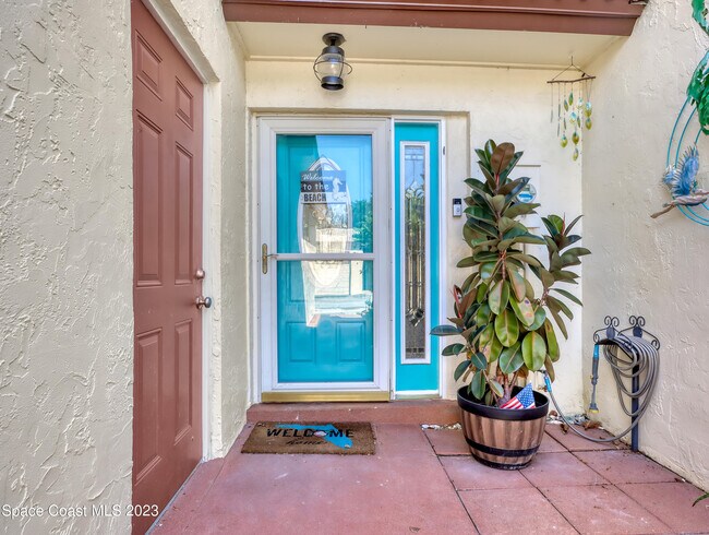 Foto del edificio - 8704 Hibiscus Ct